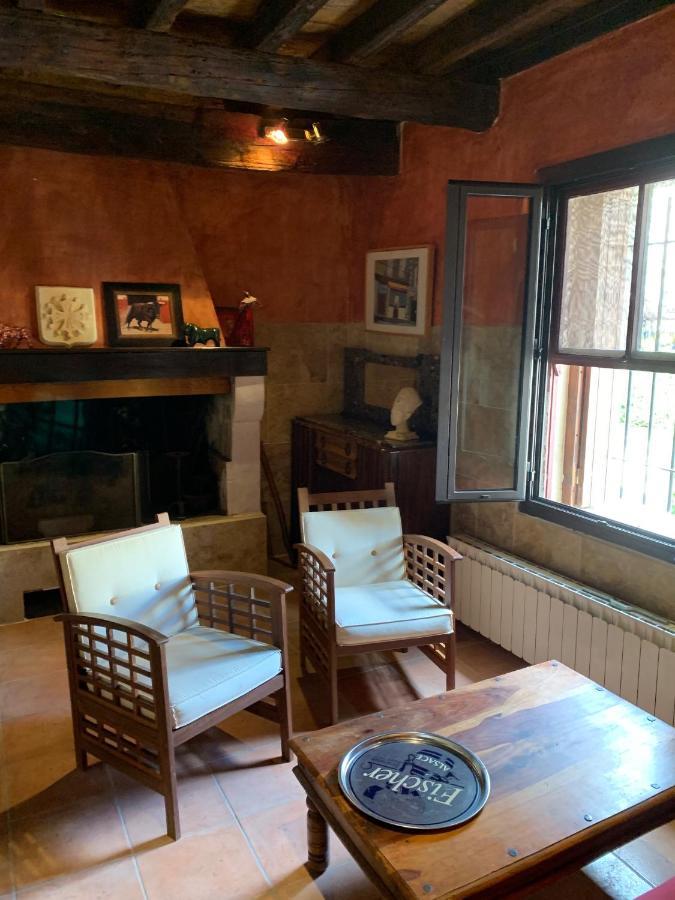 La Maison Sur La Place Aigues-Mortes Εξωτερικό φωτογραφία