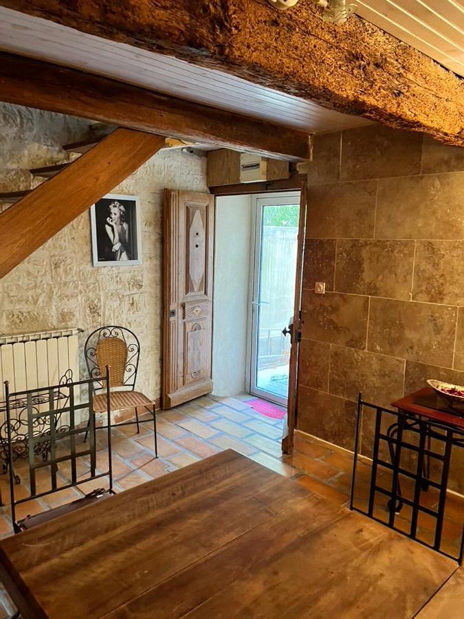 La Maison Sur La Place Aigues-Mortes Εξωτερικό φωτογραφία