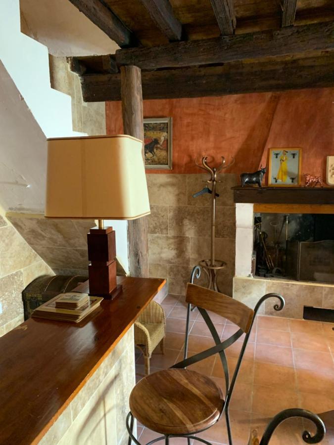 La Maison Sur La Place Aigues-Mortes Εξωτερικό φωτογραφία